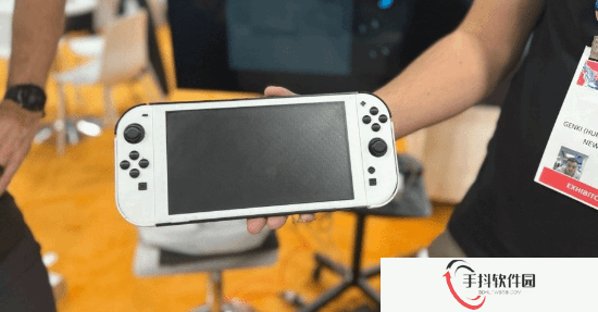 国内博主暗示已拿到Switch2真机：想试试配件但不敢试